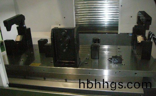 后橋(qiao)加(jia)工裌(jia)具